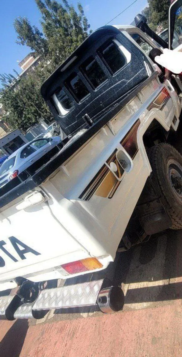 Toyota Land Cruiser 1HZ Pickup 2012 – photo 4