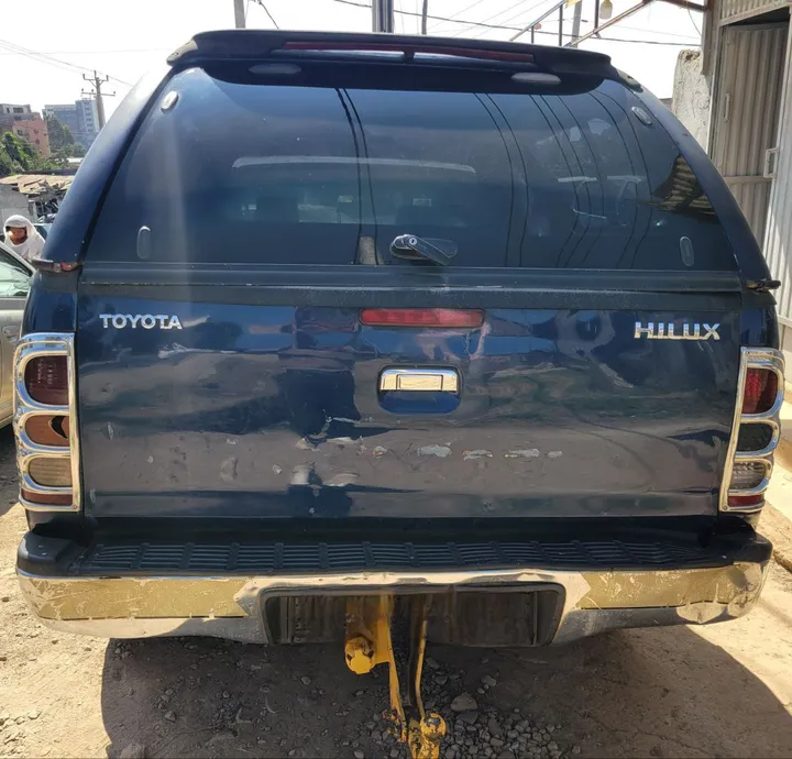 Toyota Hilux 2008 Manual – photo 3