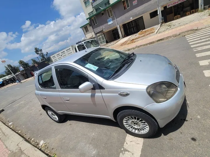 Toyota Vitz 2001 Automatic – photo 3