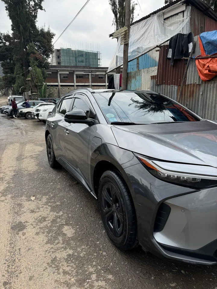 Toyota BZ4X EV 2023 Electric – photo 3