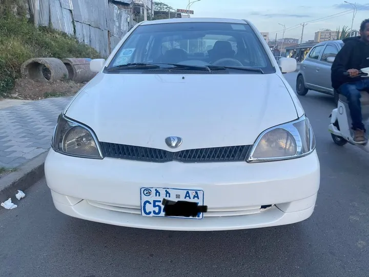 Toyota Platz 2001 Automatic – photo 5