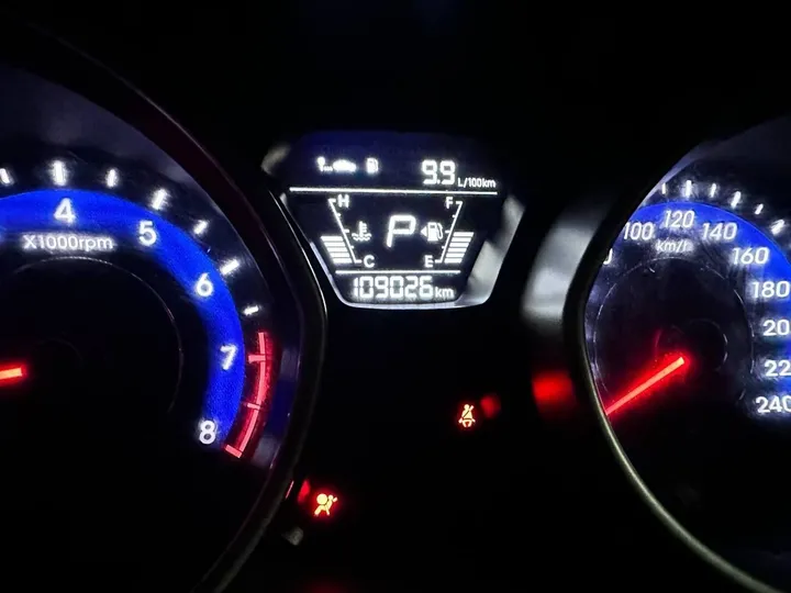 Hyundai Elantra 2015 Automatic – photo 5