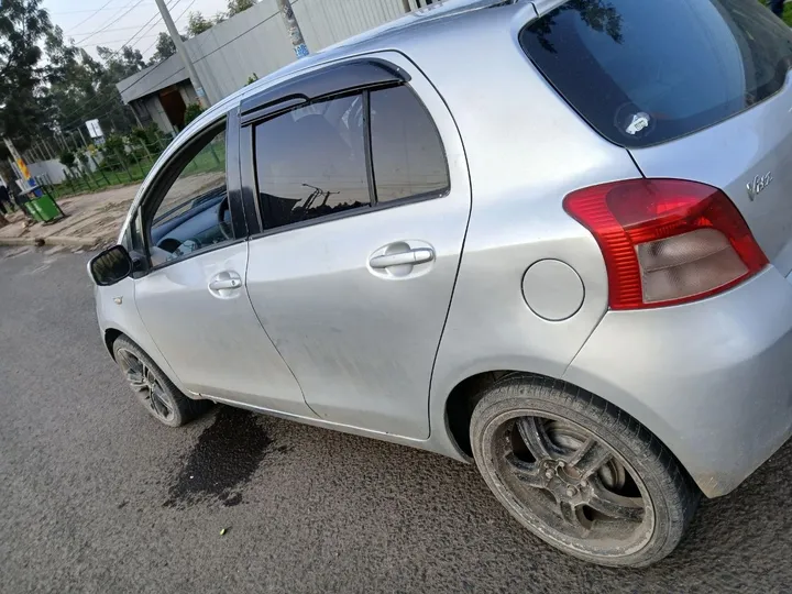 Toyota Vitz 2006 Hatchback – photo 3