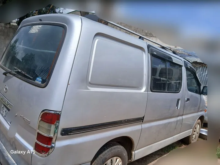 Toyota Van Manual 2006 – photo 3
