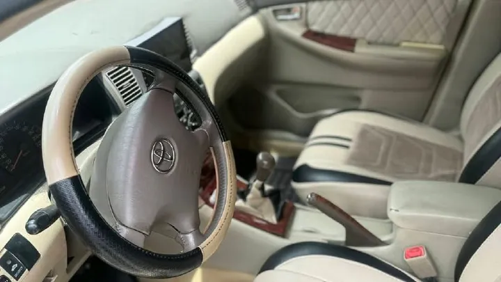 Toyota Corolla 2003 Manual – photo 3
