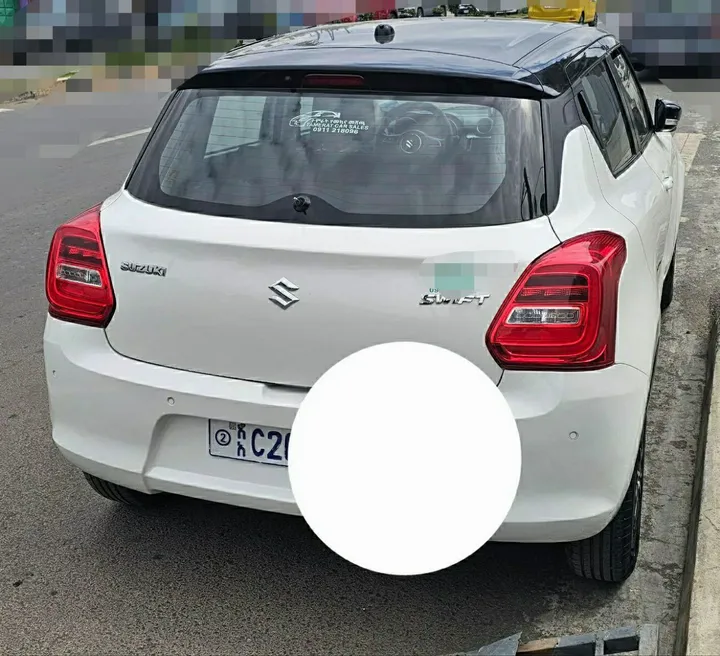 Suzuki Swift 2022 Automatic FWD – photo 3