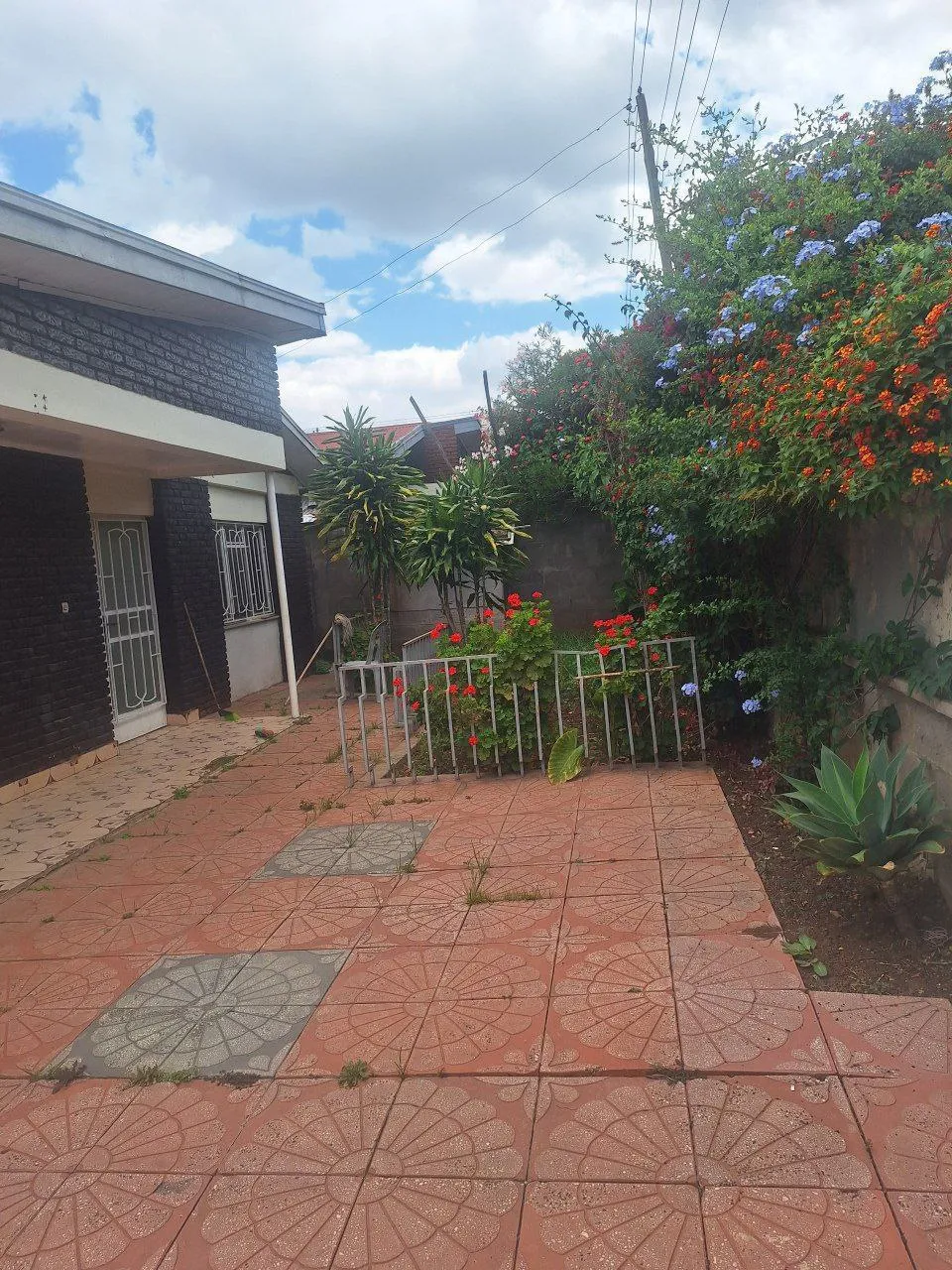 House for Sale at Ayat Adebabay – photo 5