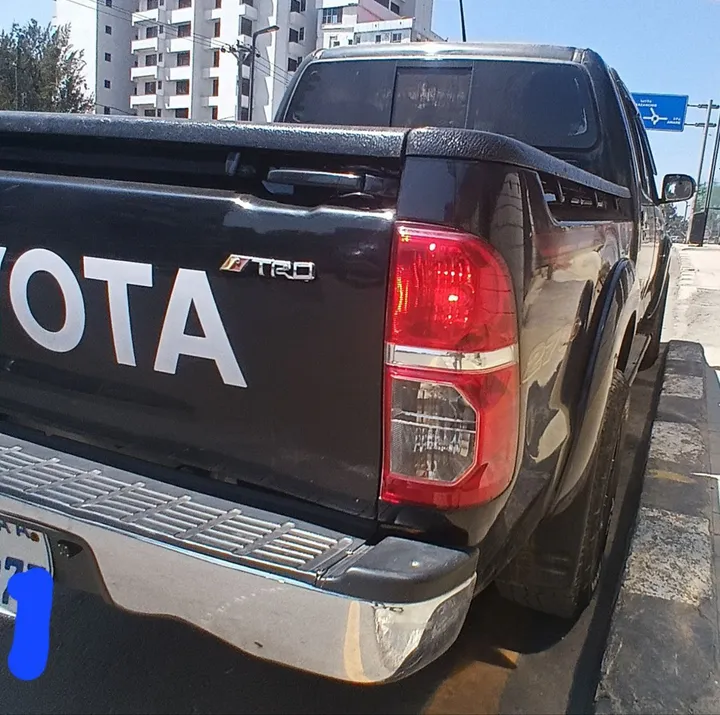 Toyota Hilux Double Cab 2013 Manual – photo 7