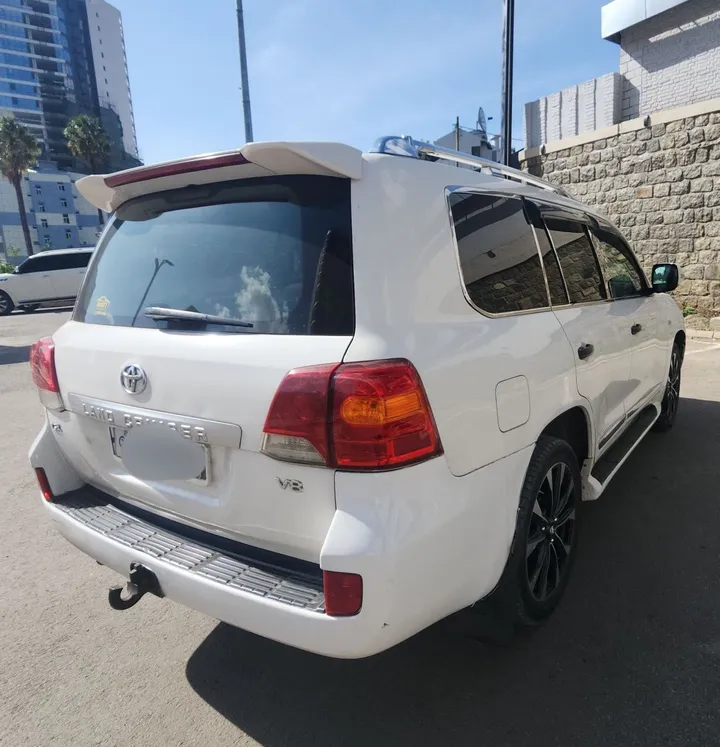 Toyota Land Cruiser V8 GX – photo 4