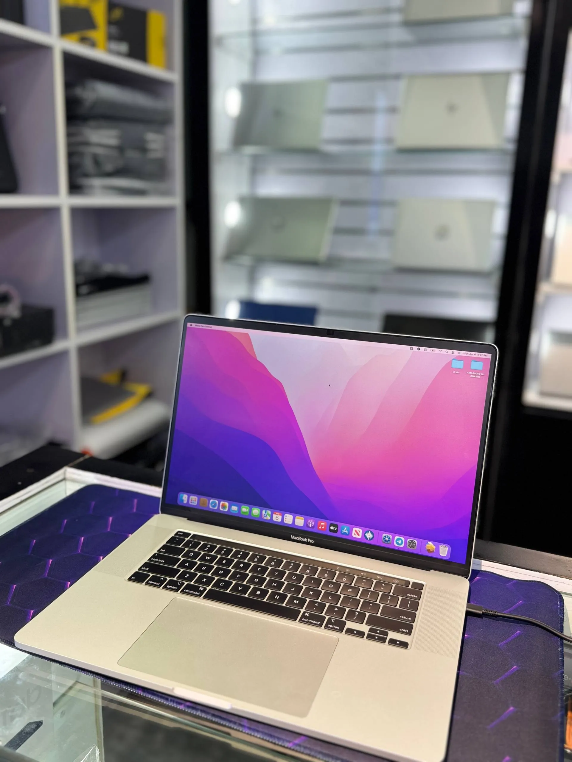 MacBook Pro 2019 16-inch i7 16GB 512GB – photo 4