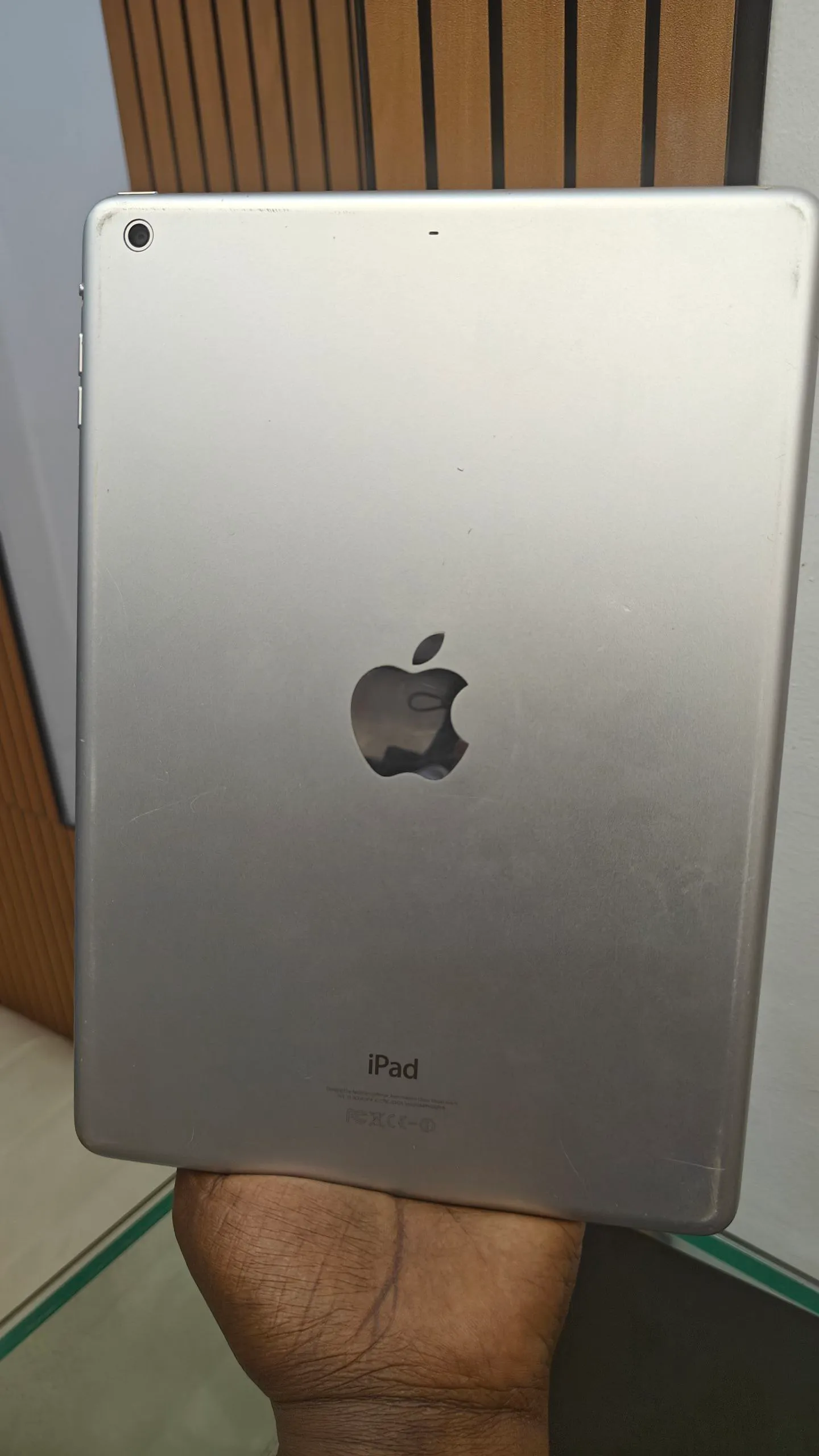 Apple iPad Air 32GB Tablet – photo 4