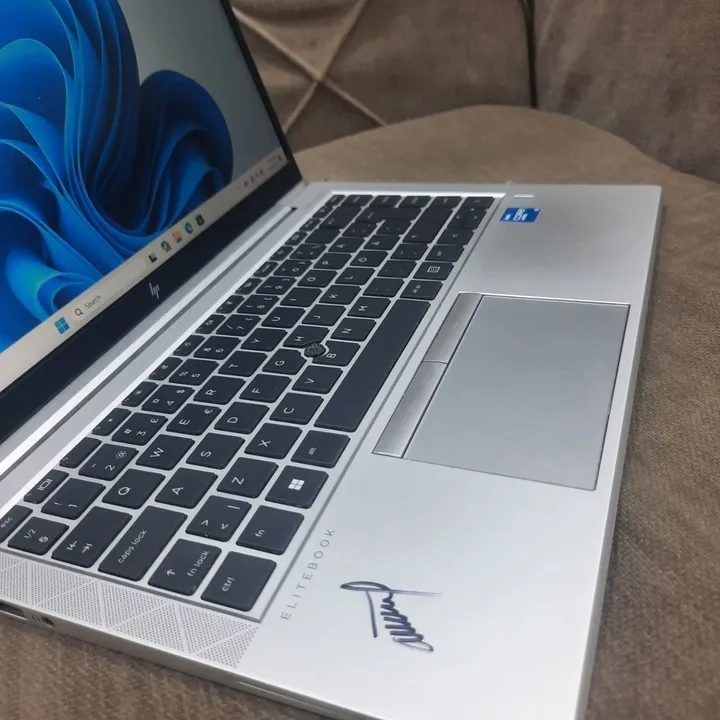 HP EliteBook 840 G8 Touchscreen – photo 4
