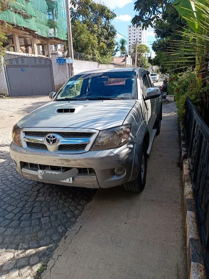 Toyota Hilux 2008 Pickup – photo 4