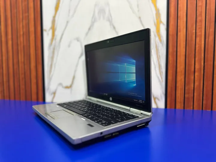 HP EliteBook Core i7 Laptop – photo 5