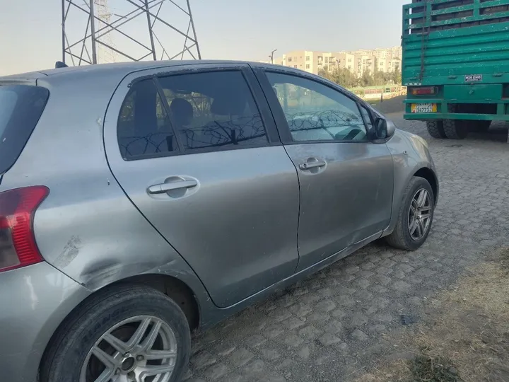 Toyota Yaris Compact 2005 – photo 7