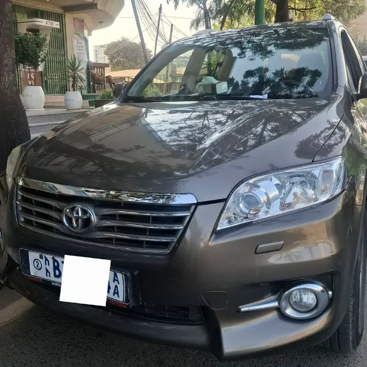 Toyota RAV4 2012 Automatic 2.0L – photo 5