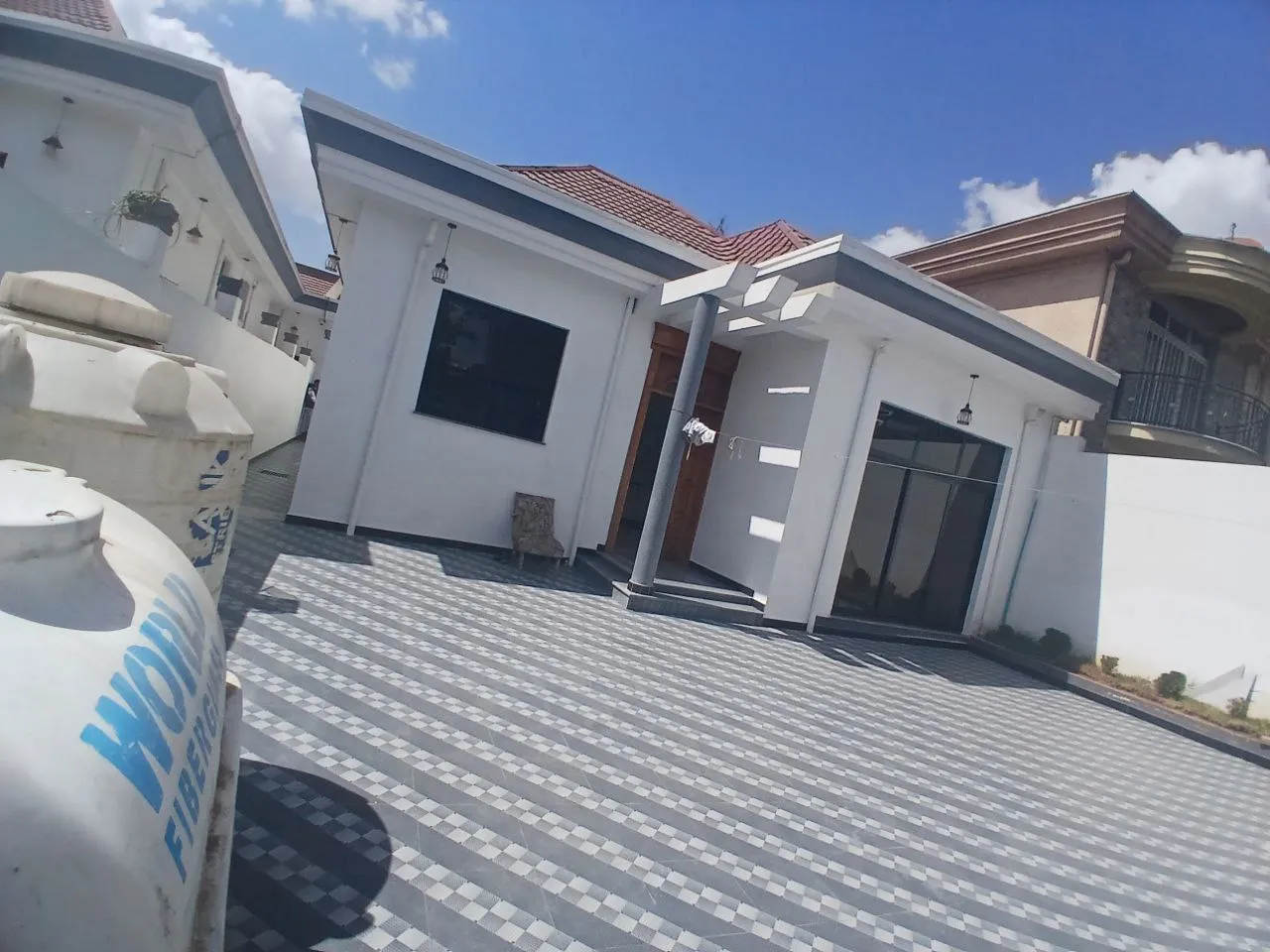Modern 4 Bedroom Villa House – photo 6