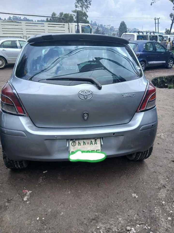 Toyota Yaris Compact 2008 Automatic – photo 4