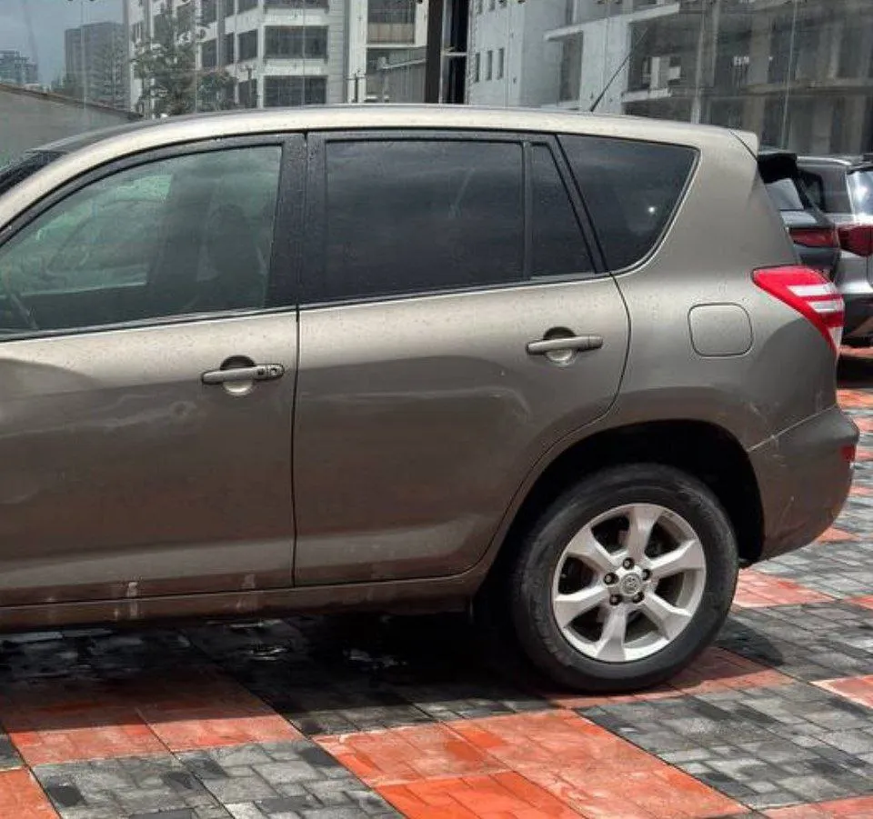 Toyota RAV4 2012 Automatic – photo 3