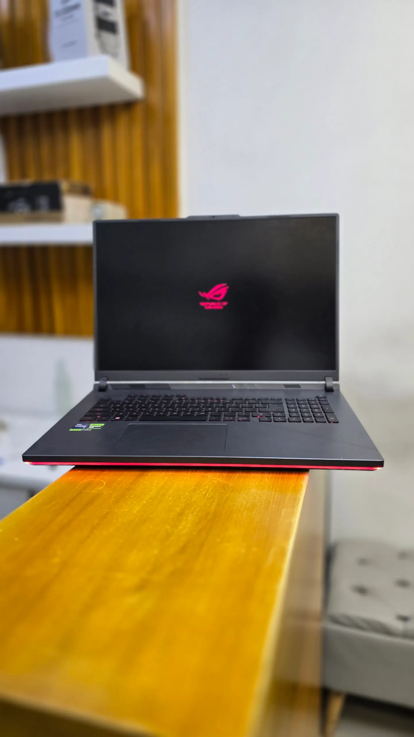 Asus ROG G814JV i9 RTX 4080 – photo 4