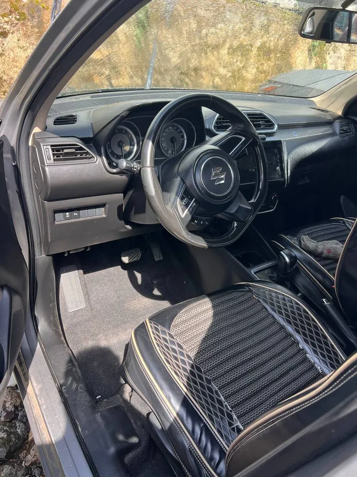 Suzuki Dzire 2022 Automatic – photo 5