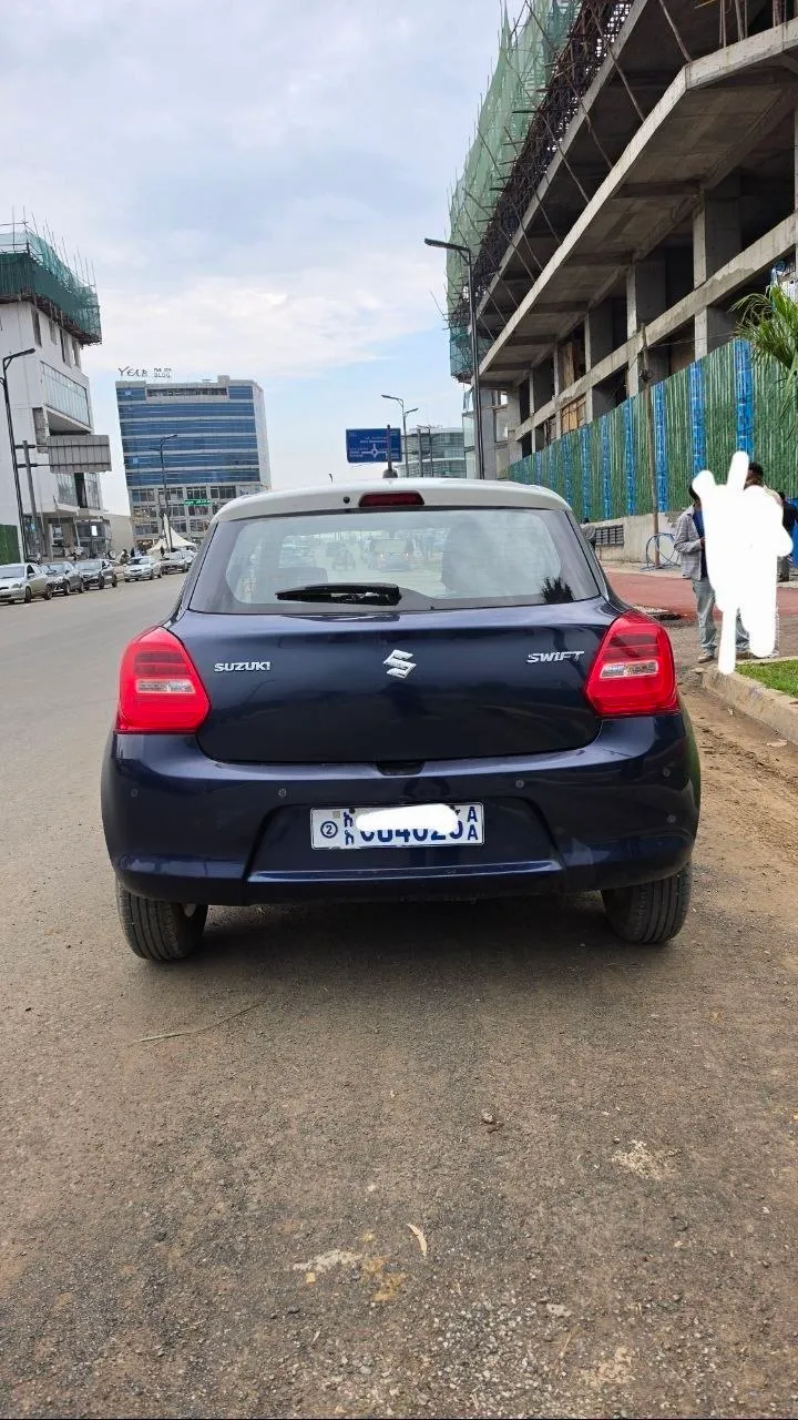 Suzuki Swift 2022 Automatic – photo 3