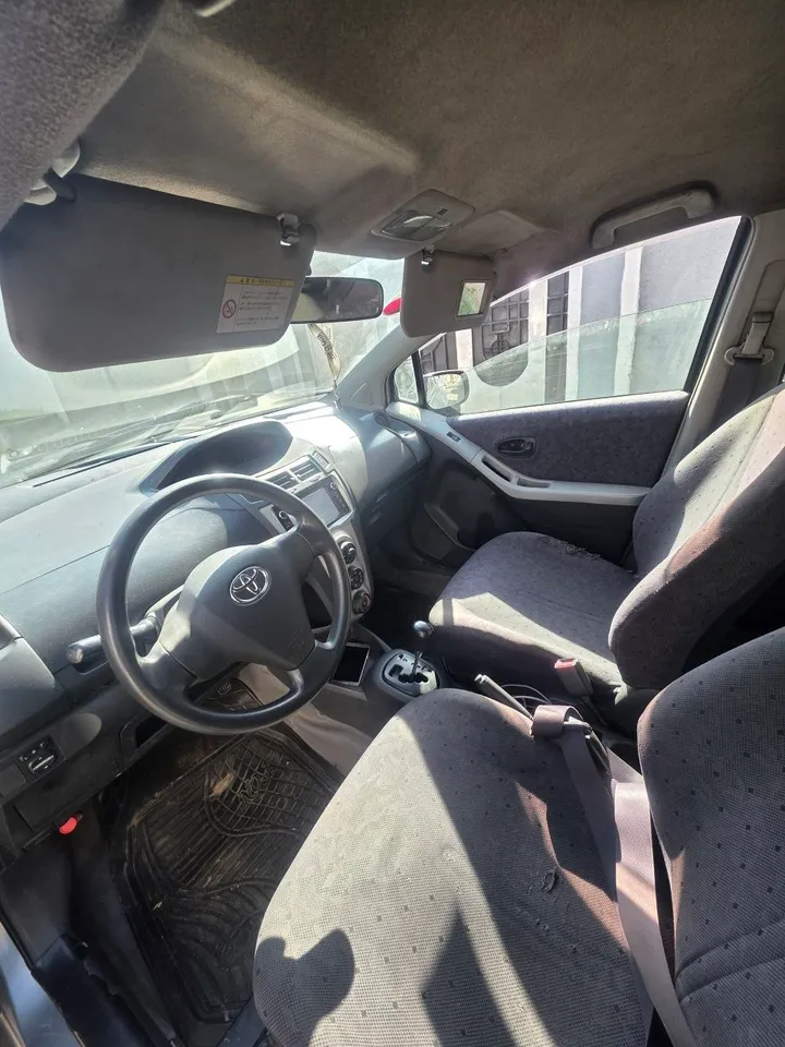 Toyota Yaris Compact 2008 Automatic – photo 6