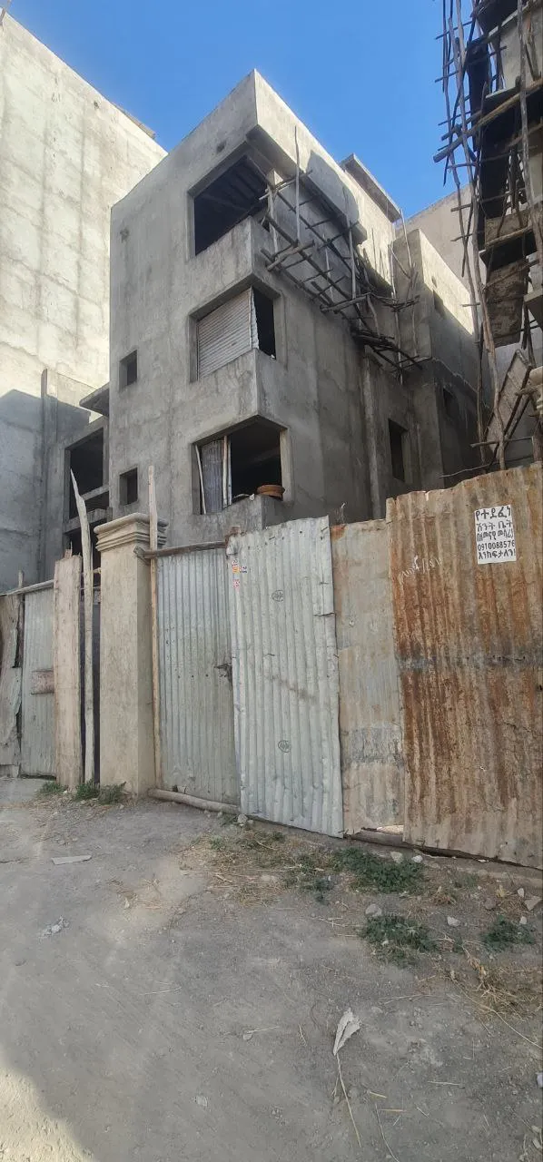 300 Sqm House for Sale in Ayat – photo 3
