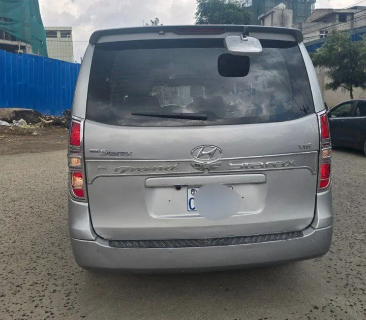 Hyundai Starex 2015 Automatic Van – photo 3