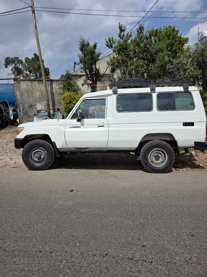 Toyota Land Cruiser 1HZ Long Base – photo 4