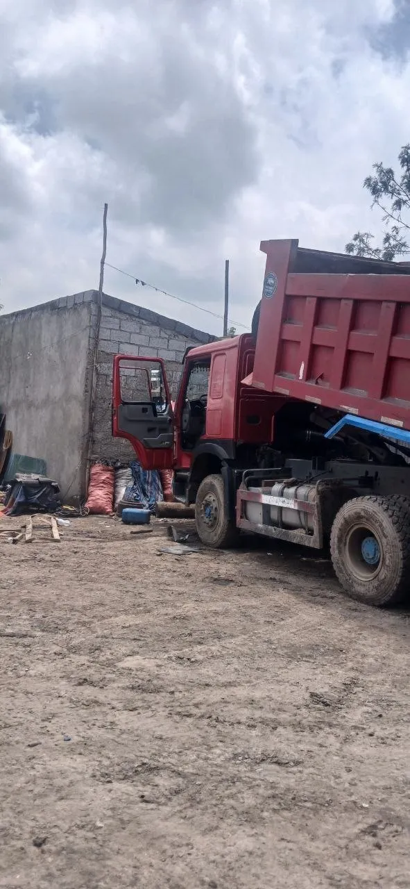 Red Dump Truck 2016 – photo 4