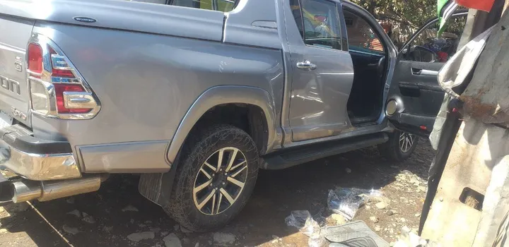 Toyota Revo Double Cab 2017 Automatic – photo 4