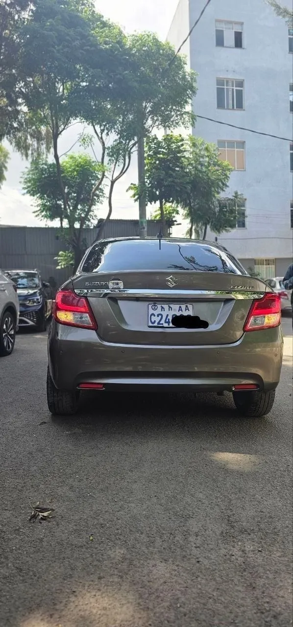 Suzuki Dzire 2022 Automatic – photo 4