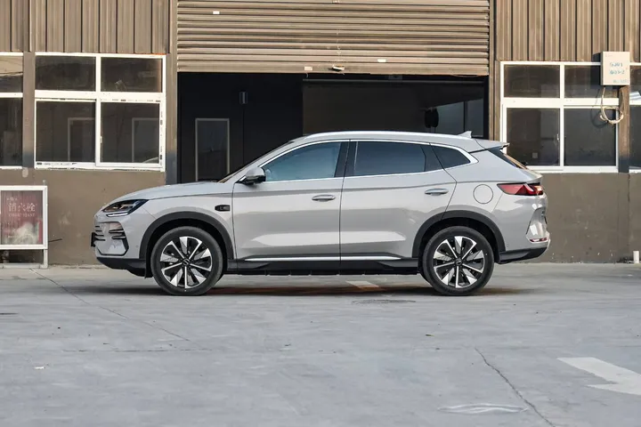BYD Song Plus DM-i 2025 – photo 6