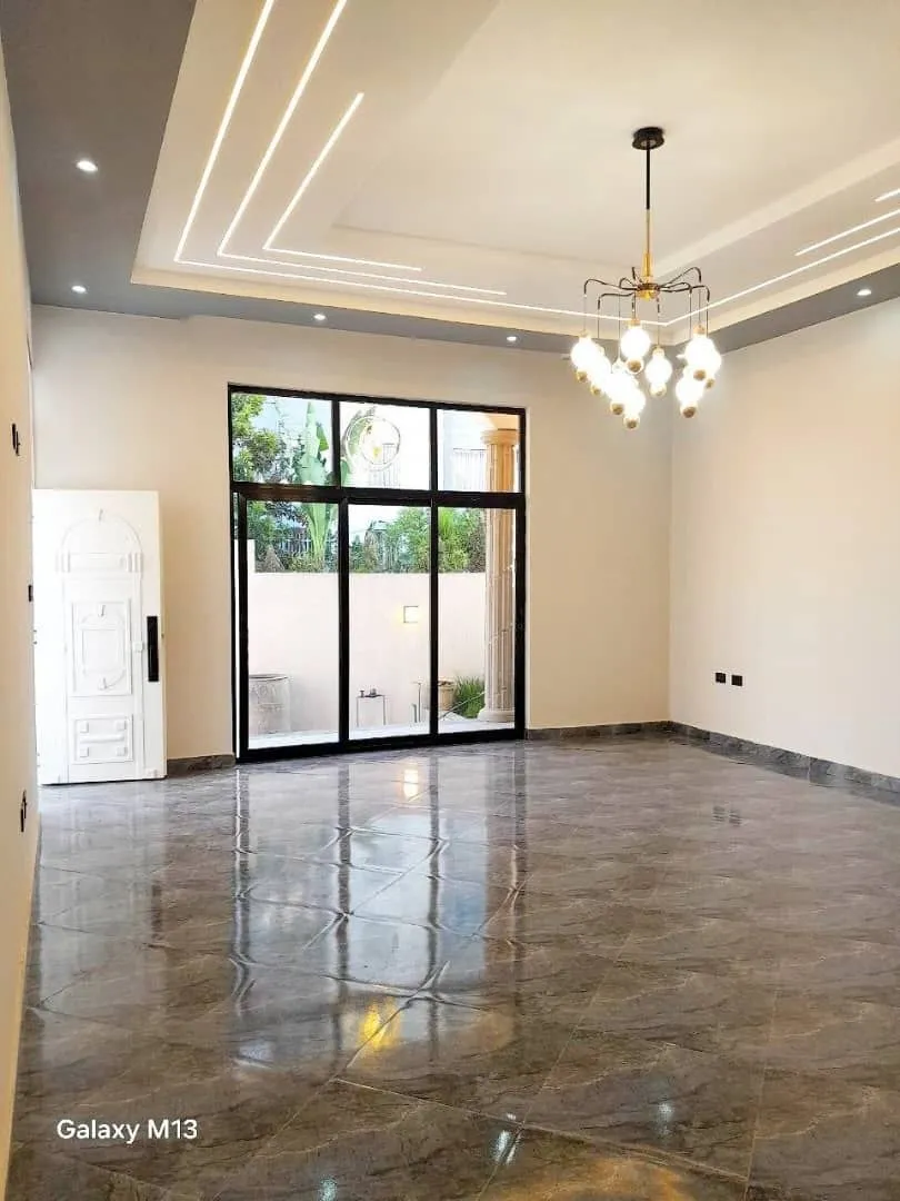 Villa for Sale in Summit – photo 10