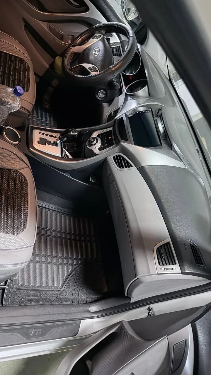 Hyundai Elantra 2012 Automatic – photo 7