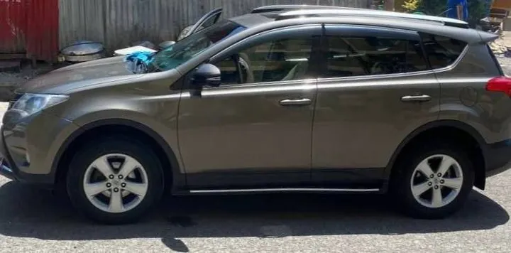 Toyota Rav4 2015 4WD Automatic – photo 5