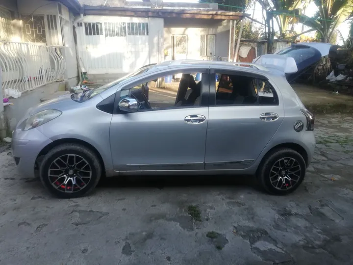 Toyota Vitz 2010 – photo 6