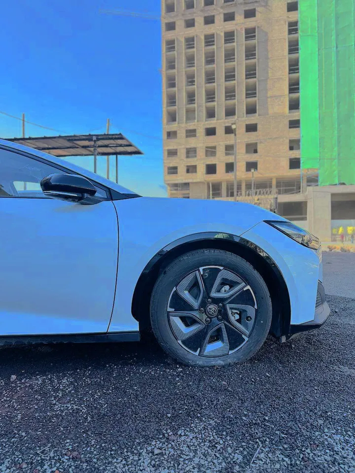 2024 Toyota BZ3 EV Crossover – photo 4