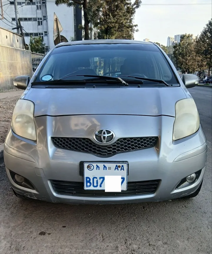 Toyota Yaris Compact Automatic 2008 – photo 9