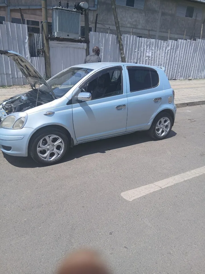 Toyota Vitz 2004 Automatic – photo 3