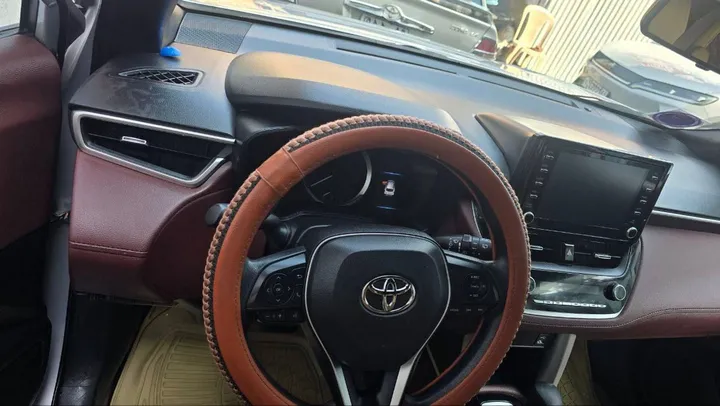 2023 Toyota Corolla Cross Hybrid – photo 4