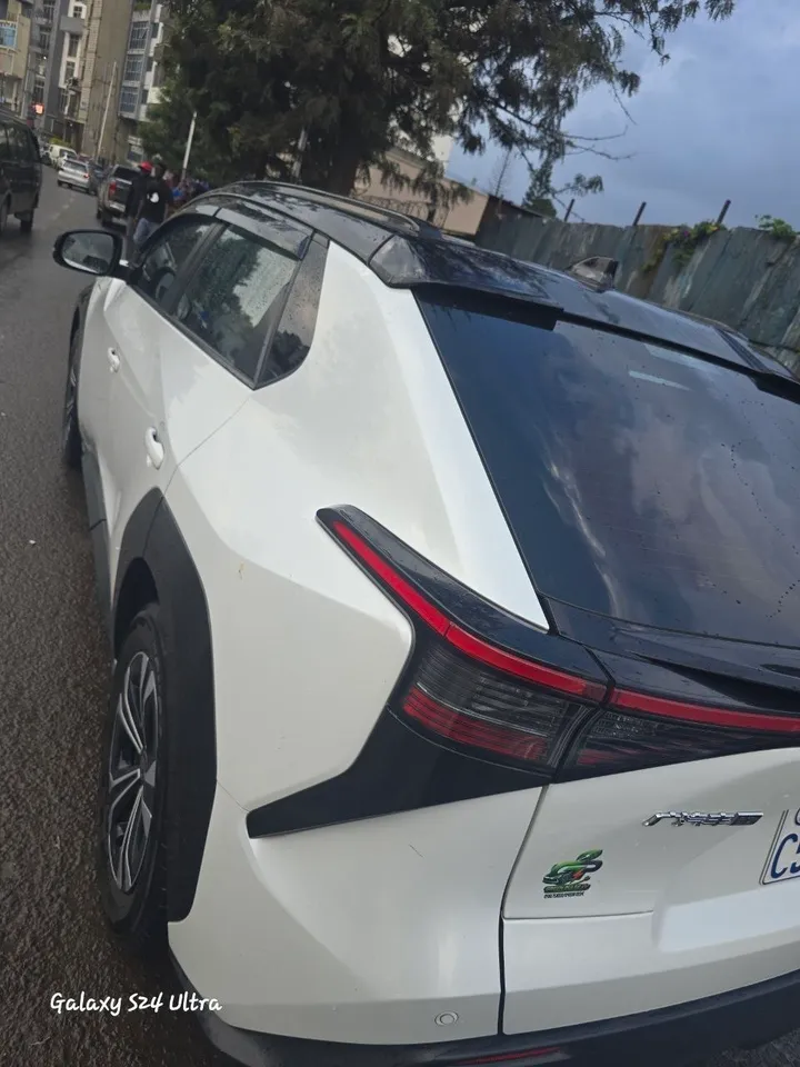 Toyota BZ4X Pro EV 2023 – photo 5