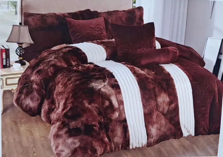 Seven Pcs Comforter Set – photo 4