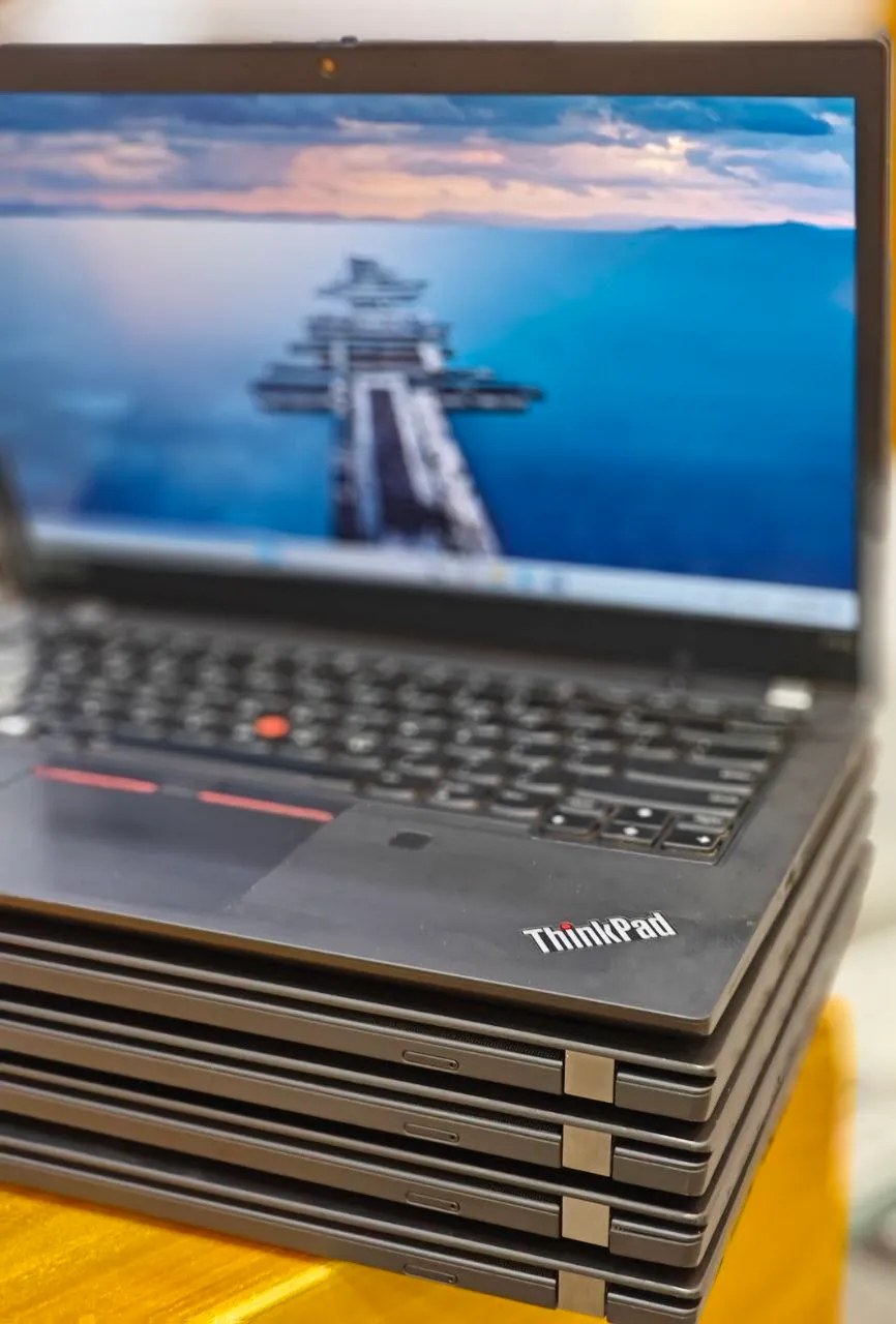 Lenovo Thinkpad P14s Workstation – photo 3