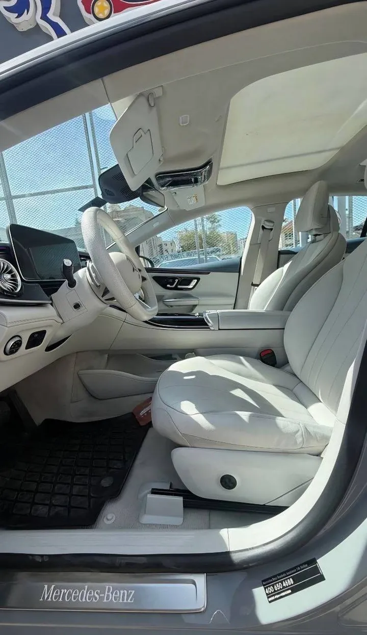 2025 Mercedes-Benz EQE 500 – photo 3
