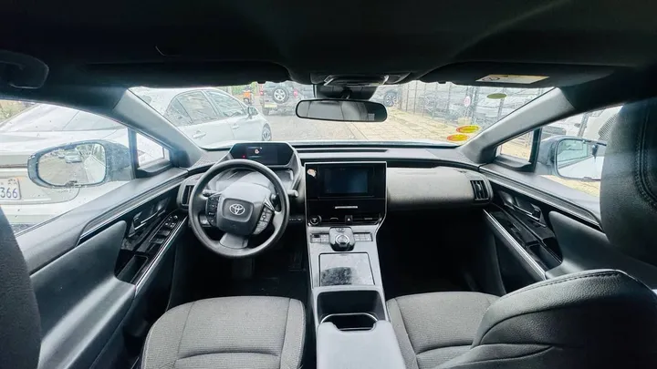 Toyota BZ4X EV 2022 – photo 6
