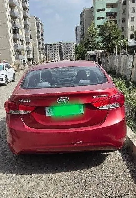 Hyundai Elantra 2013 Automatic – photo 3