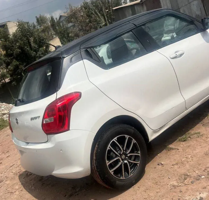 2022 Suzuki Swift Automatic – photo 4
