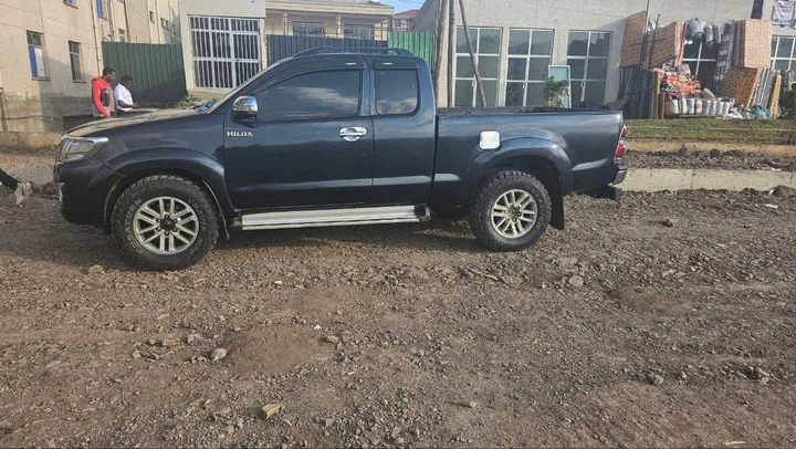 Toyota Hilux 2014 Manual – photo 3